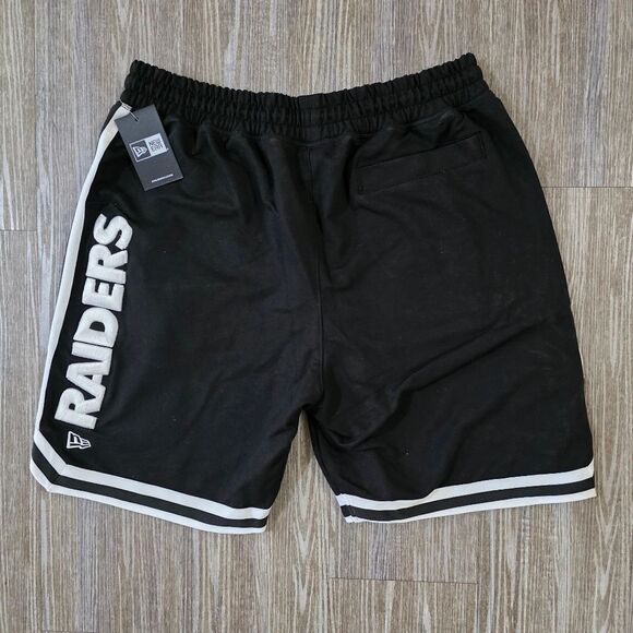 Las Vegas Raiders New Era NFL Shorts Chenille Embrodery Logos Black White XL LE - Picture 3 of 12